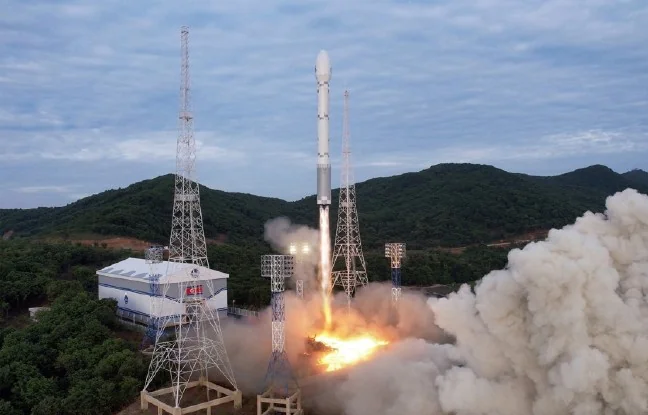 Chollima-1 lifting off from its launch site in Korea.