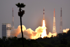 India launches seven satellites with PSLV