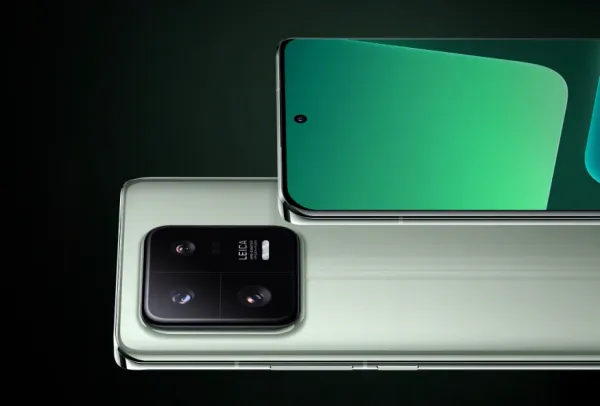 Xiaomi announces their newest flagship phones, the 13 and 13 Pro